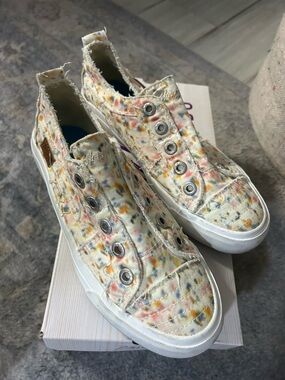 Blowfish Natural Canvas Sneakers with Purple Logo Accent